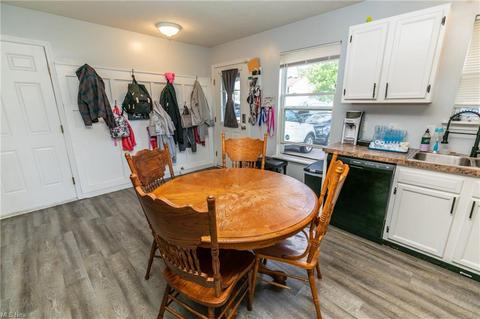 237 Morgan Ave, Elyria, OH 44035 photo 3