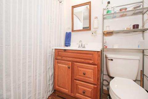 121 Bath St, Elyria, OH 44035 photo 13