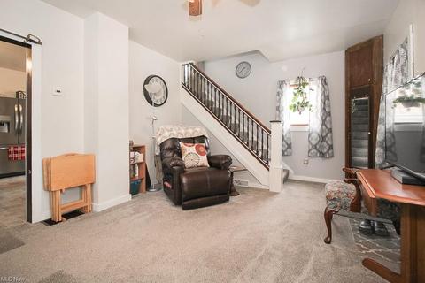 121 Bath St, Elyria, OH 44035 photo 5