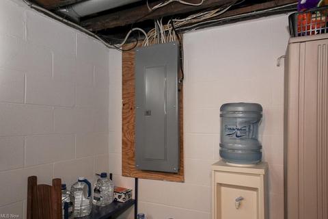 121 Bath St, Elyria, OH 44035 photo 15