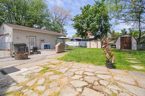 121 Bath St, Elyria, OH 44035 photo 17