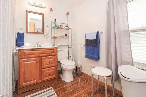 121 Bath St, Elyria, OH 44035 photo 12