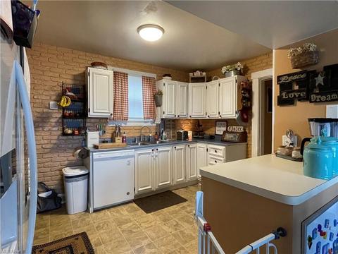 429 Creed St, Struthers, OH 44471 photo 8