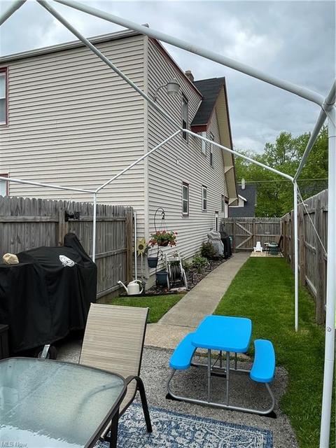 429 Creed St, Struthers, OH 44471 photo 4