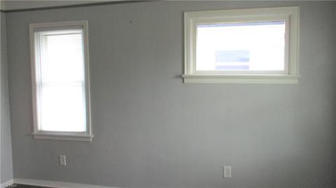 1357 E 289th St, Wickliffe, OH 44092 photo 5