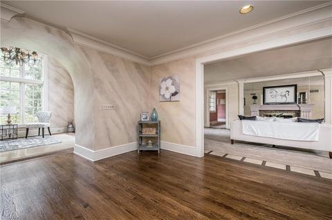 2330 Strathmore Dr NW, Canton, OH 44708 photo 7