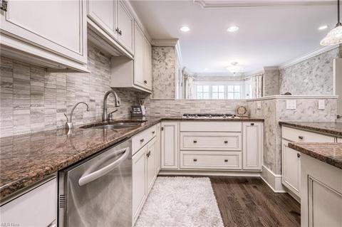 2330 Strathmore Dr NW, Canton, OH 44708 photo 16