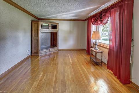 125 Whitman Blvd, Elyria, OH 44035 photo 2