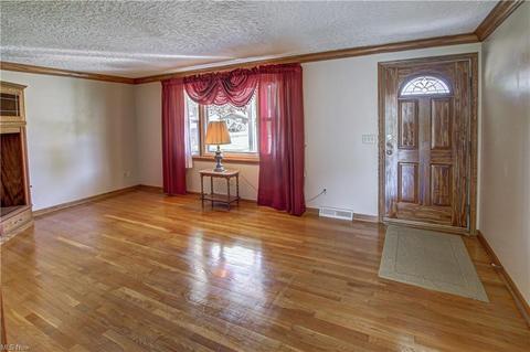 125 Whitman Blvd, Elyria, OH 44035 photo 4