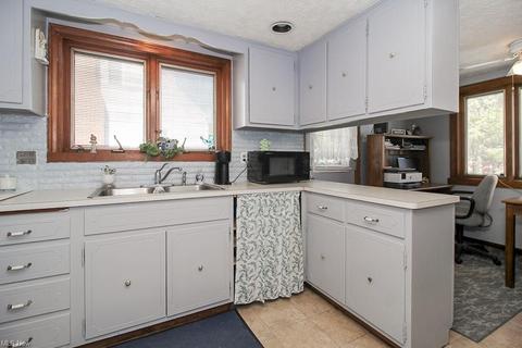 351 Ohio St, Elyria, OH 44035 photo 10