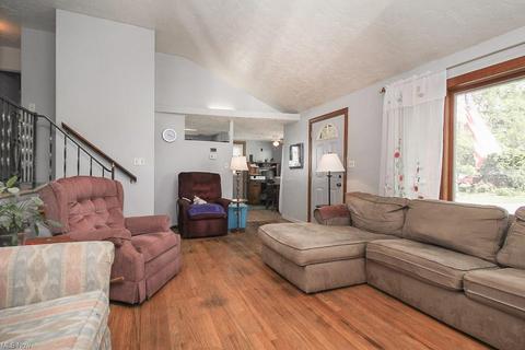 351 Ohio St, Elyria, OH 44035 photo 3