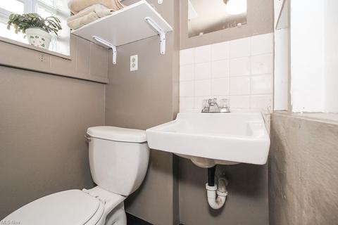 351 Ohio St, Elyria, OH 44035 photo 24
