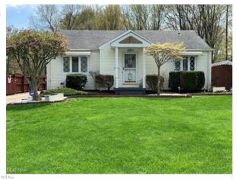 8011 Salinas Trl, Boardman, OH 44512 photo 1