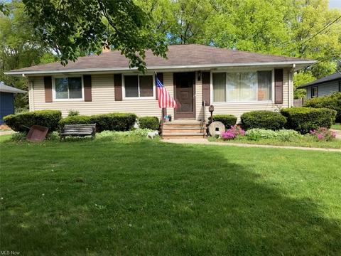 6159 Eavenson Rd, Brook Park, OH 44142 photo 1