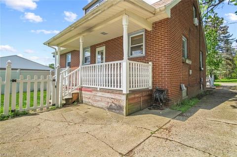 666 Elm St, Struthers, OH 44471 photo 13