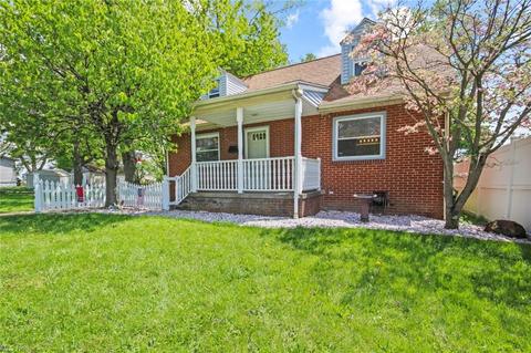 666 Elm St, Struthers, OH 44471 photo 1