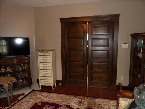 1957 E 31st St, Lorain, OH 44055 photo 3