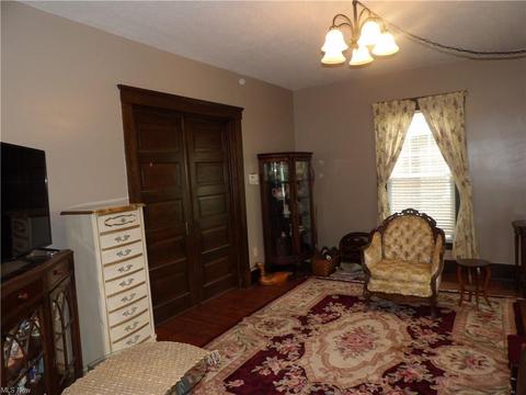 1957 E 31st St, Lorain, OH 44055 photo 5