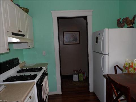 1957 E 31st St, Lorain, OH 44055 photo 8