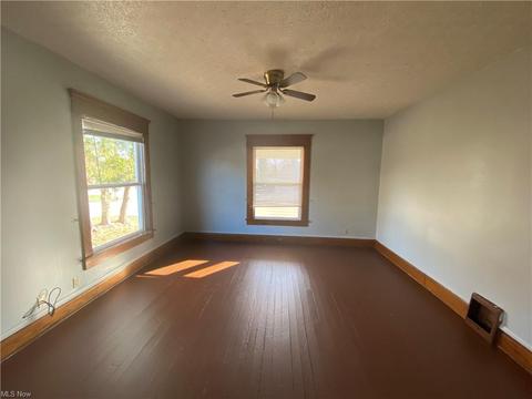 142 King St, Wadsworth, OH 44281 photo 2