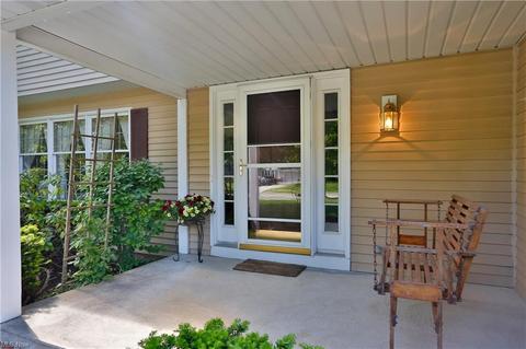 34850 Ada Dr, Solon, OH 44139 photo 2