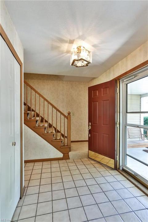 34850 Ada Dr, Solon, OH 44139 photo 3