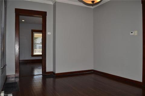 352 E River St, Elyria, OH 44035 photo 5
