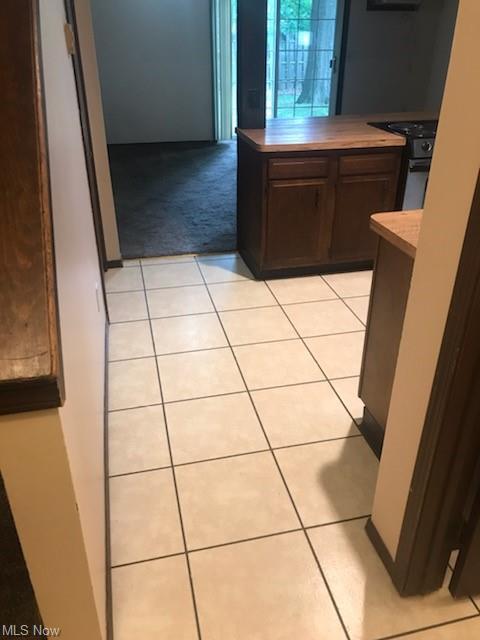 2710 Forest Ln, Lorain, OH 44053 photo 4