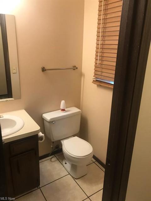 2710 Forest Ln, Lorain, OH 44053 photo 3