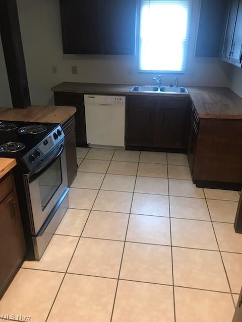2710 Forest Ln, Lorain, OH 44053 photo 2