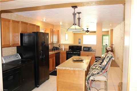 180 Brace Ave, Elyria, OH 44035 photo 4