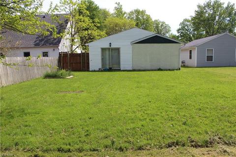 180 Brace Ave, Elyria, OH 44035 photo 10