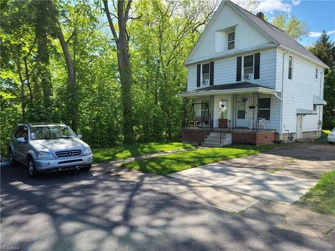 218 13th St, Elyria, OH 44035 photo 2