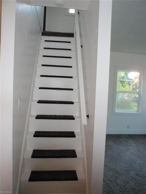 290 E 46th St, Lorain, OH 44052 photo 9
