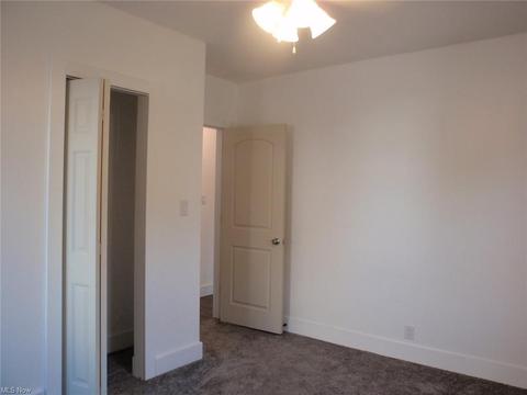 290 E 46th St, Lorain, OH 44052 photo 8