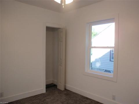 290 E 46th St, Lorain, OH 44052 photo 5