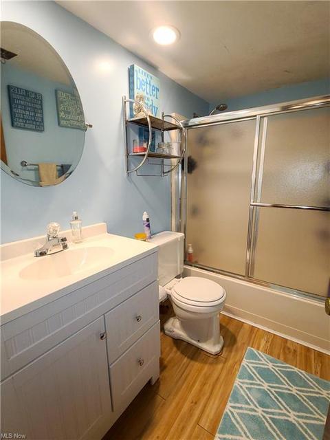 17894 Sheldon Rd, Brook Park, OH 44142 photo 11