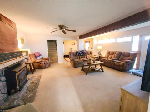 17894 Sheldon Rd, Brook Park, OH 44142 photo 4
