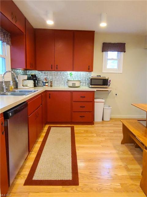 17894 Sheldon Rd, Brook Park, OH 44142 photo 3