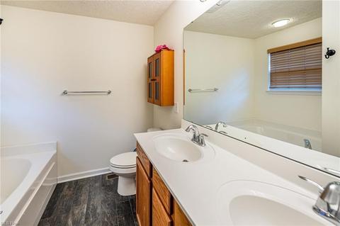 6857 Birchbark Ave NE, Canton, OH 44721 photo 11