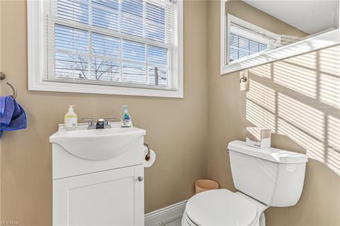 60 E 220th St, Euclid, OH 44123 photo 13