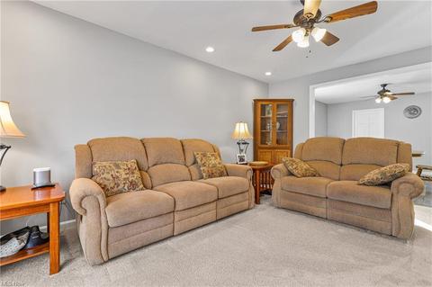 60 E 220th St, Euclid, OH 44123 photo 6