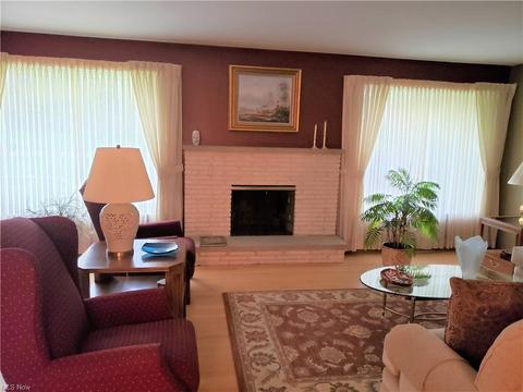 1739 E Park Haven Dr, Seven Hills, OH 44131 photo 5