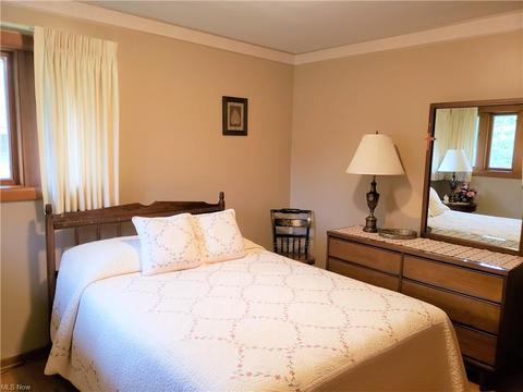 1739 E Park Haven Dr, Seven Hills, OH 44131 photo 19