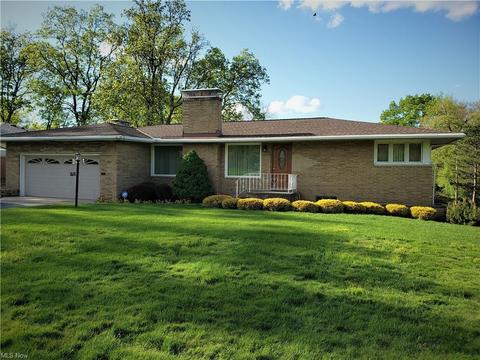 1739 E Park Haven Dr, Seven Hills, OH 44131 photo 1