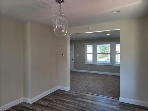 7015 Wolf Ave, Parma, OH 44129 photo 11