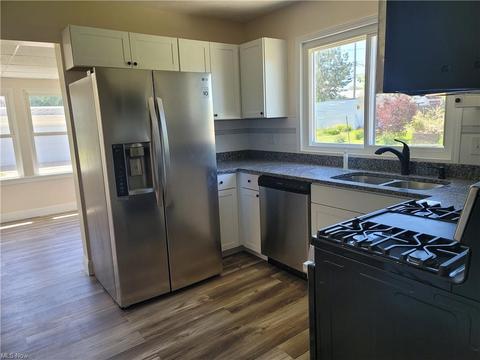 7015 Wolf Ave, Parma, OH 44129 photo 3