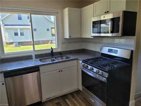 7015 Wolf Ave, Parma, OH 44129 photo 6