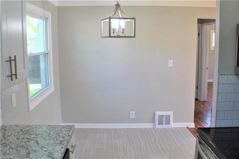 745 Pendley Rd, Willowick, OH 44095 photo 5