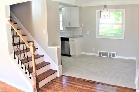 745 Pendley Rd, Willowick, OH 44095 photo 6